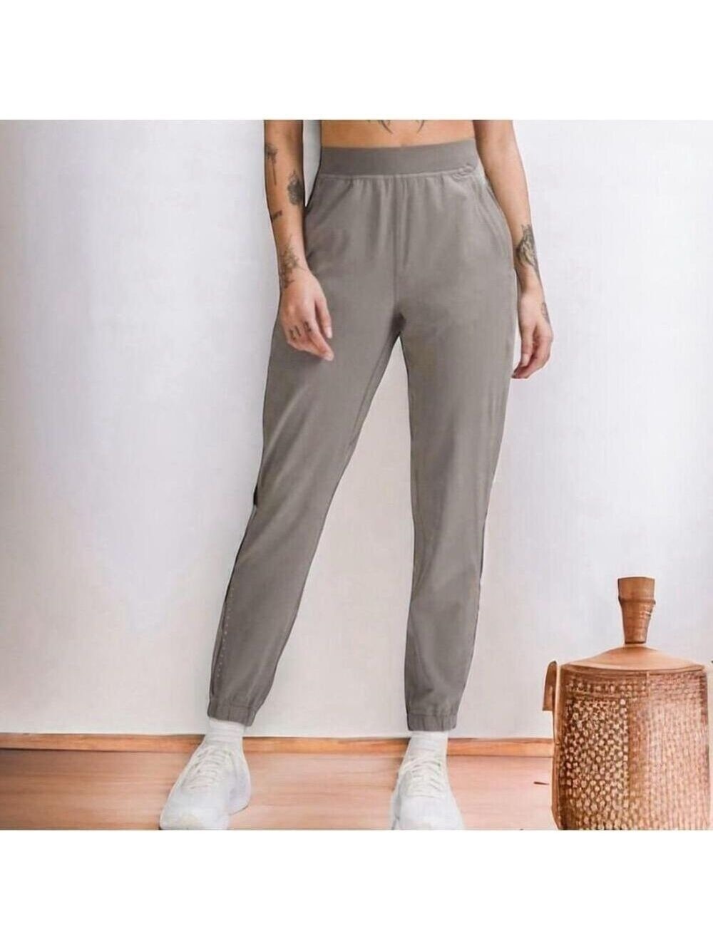 Lululemon Athletica Adapted State High-Rise Jogger AirflowCarbon Dust Sz 2